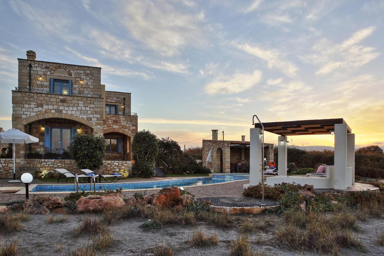 Beachfront Aqua Marine With Private Pool,ping-pong & Bbq Chania (Crete)