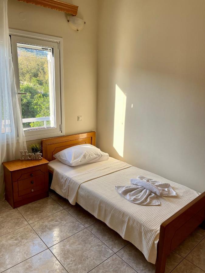 Orange Apartment *