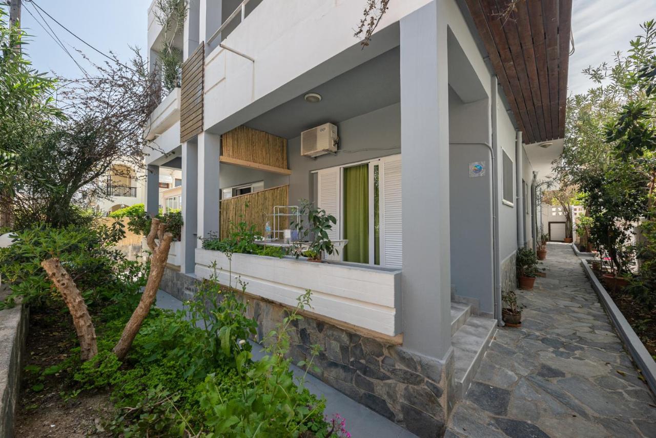 Manos House Apartment *