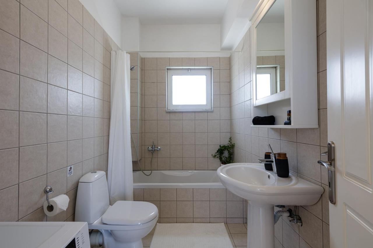 Apartment Adelphes Beachfront With Direct Connection To The Chania (Crete)