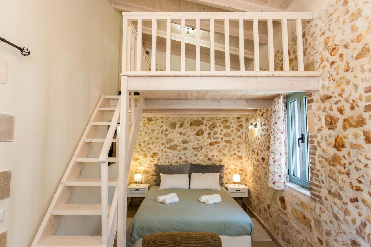 Casa Athelia: Traditional Home, Local Neighborhood Holiday home *