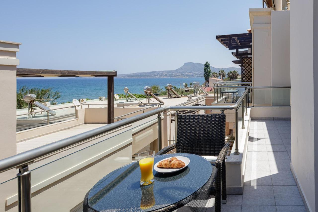 Apartment Adelphes Beachfront With Direct Connection To The *