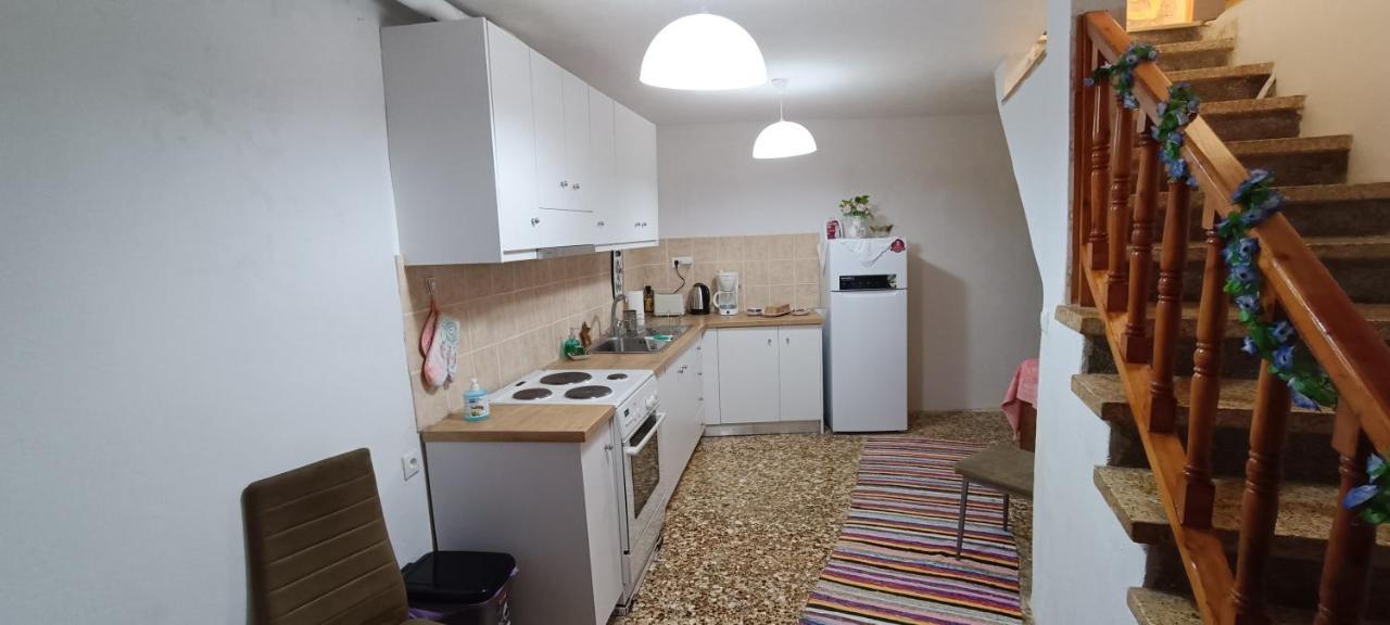 Comfortable And Spacious Stone Traditional * Chania (Crete)