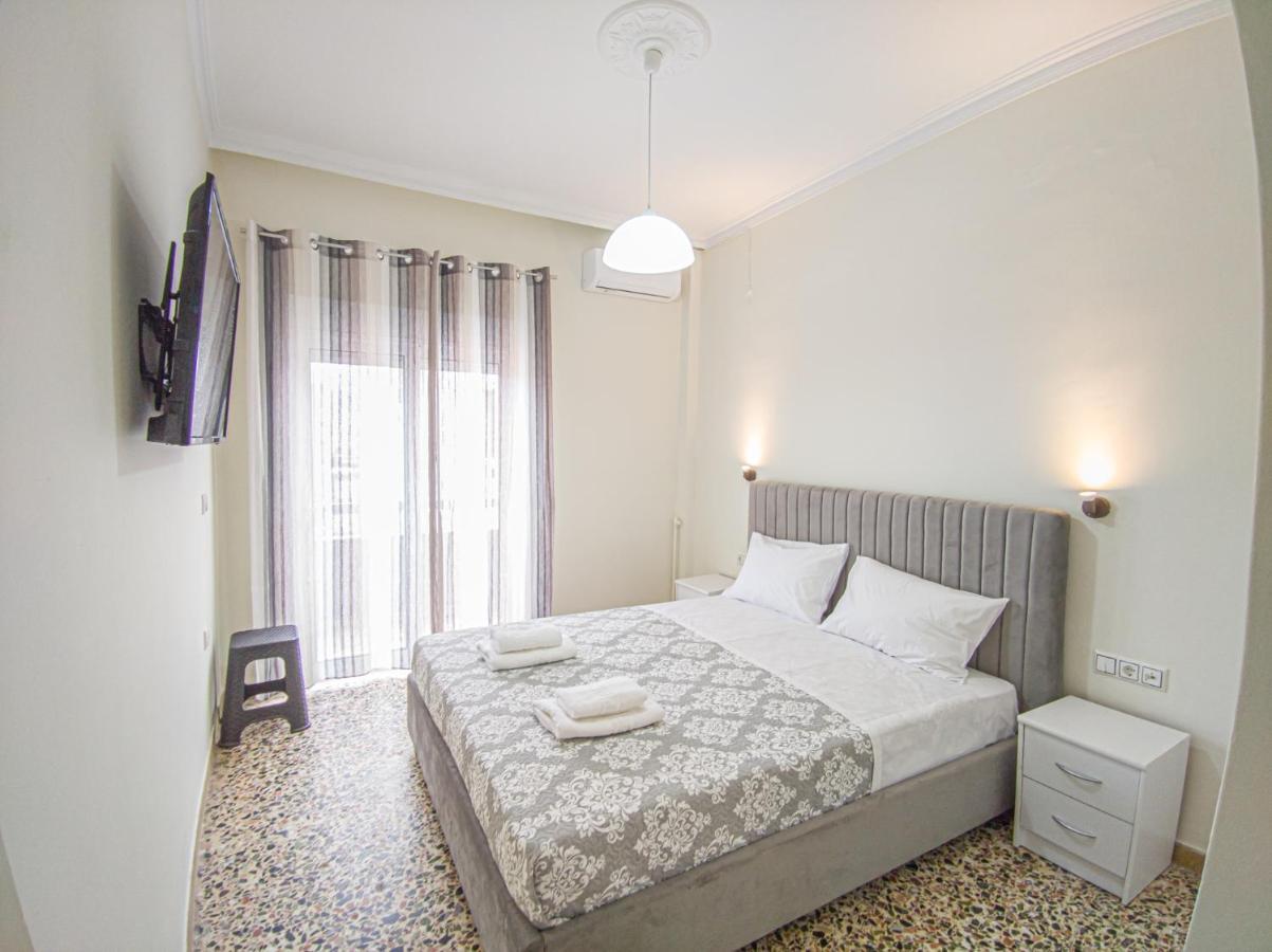 Fully Renovated Close To The Bus Station And The Center!