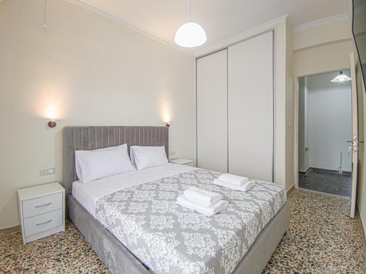Fully Renovated Close To The Bus Station And The Center! Apartment *