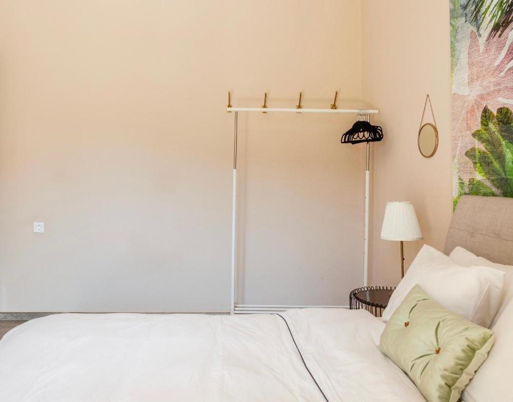 Flower House Chania Apartment *