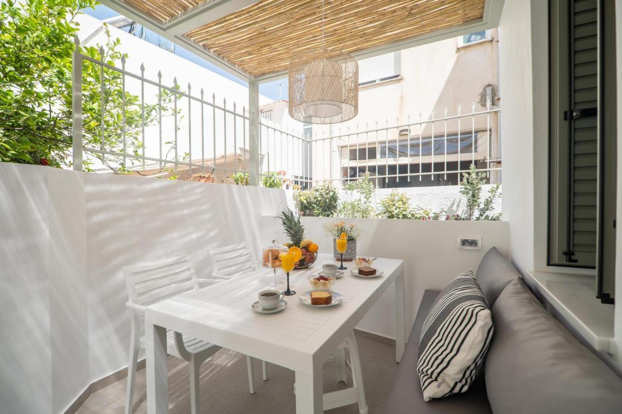 Antigone's Lux 5 Mins Walk To Beach, Old Town, Holiday home Chania (Crete)