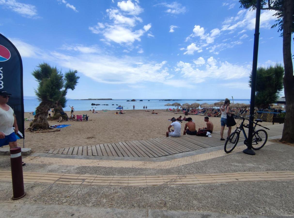 Apartment Steps From The Aprt