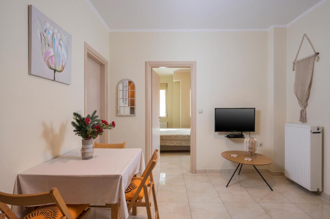 Luxury Coastal Retreat, Mountain View Balcony With Palm Trees & Parking * Chania (Crete)