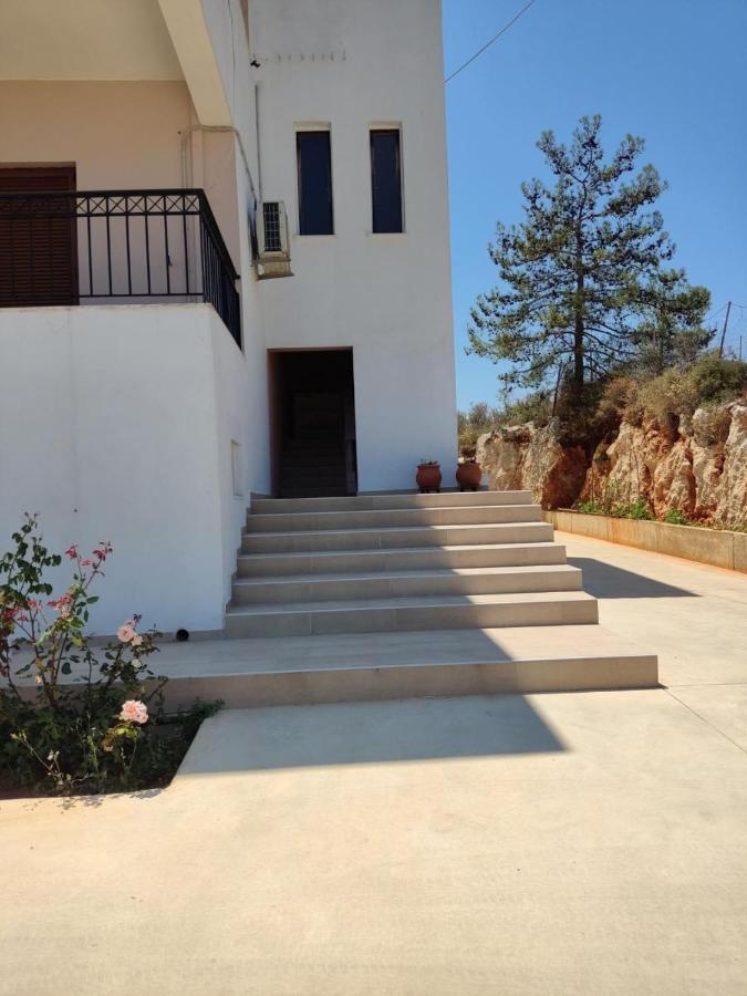 Chrisa's Beautiful Chania Apartment