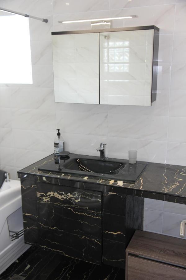 άνετη πολυτελη μεζονέτα Apartment *