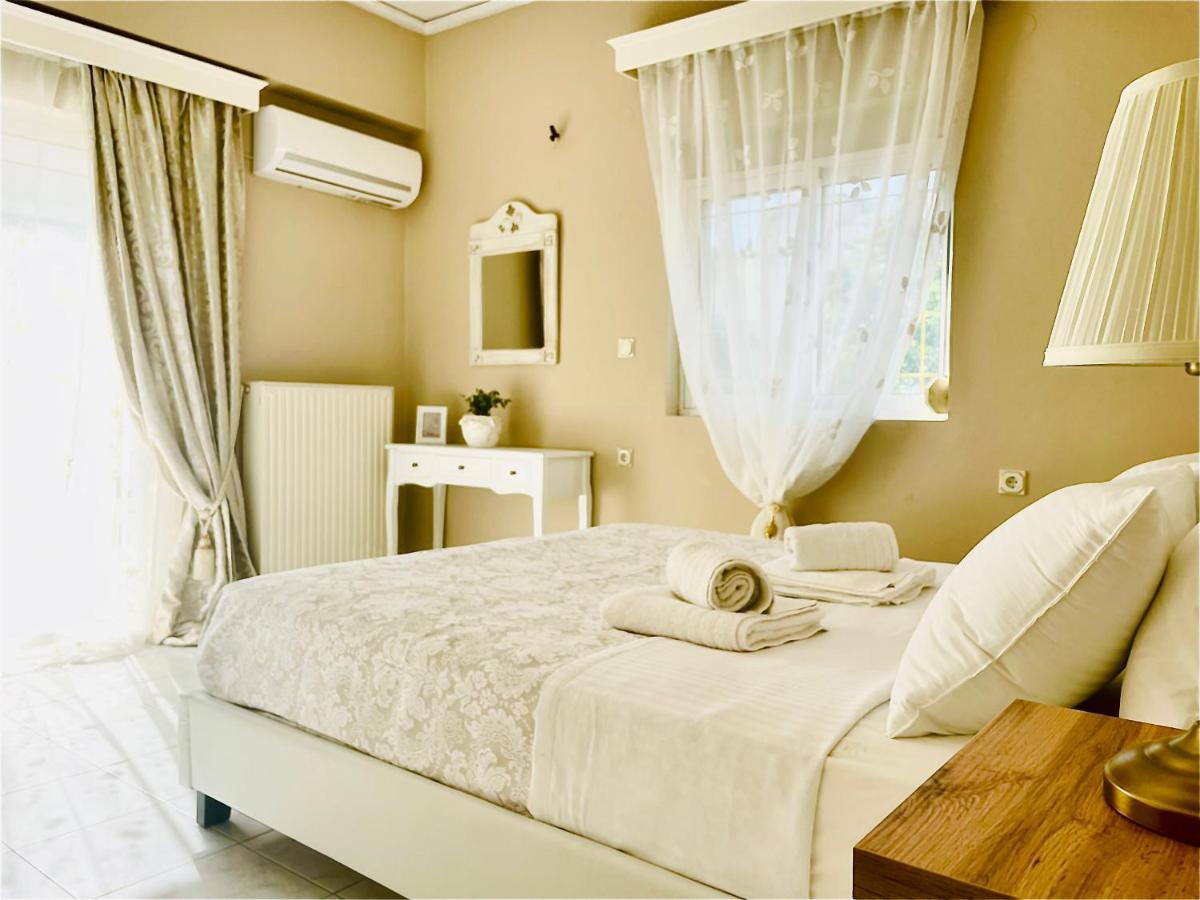 Christina_apt * Chania (Crete)