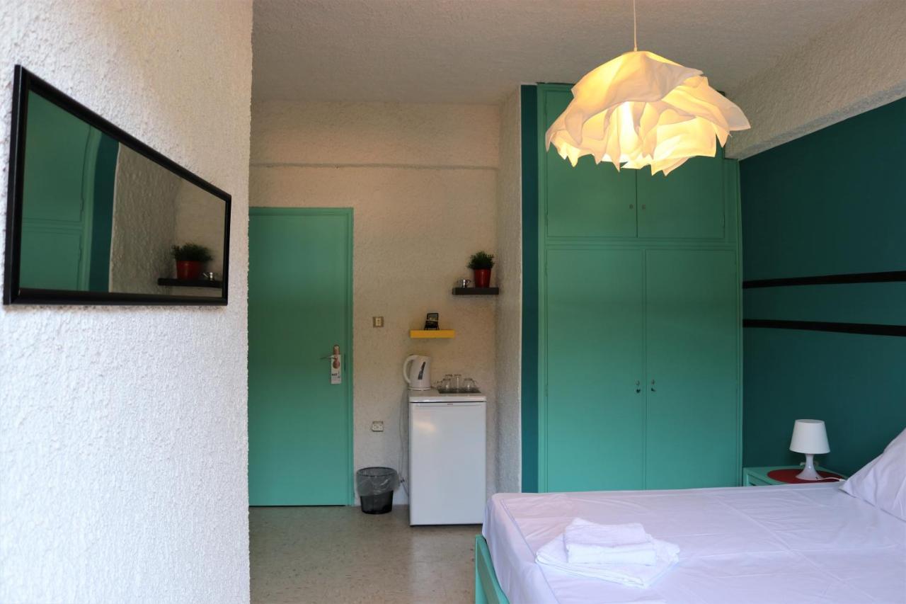 The Bongos Hotel *