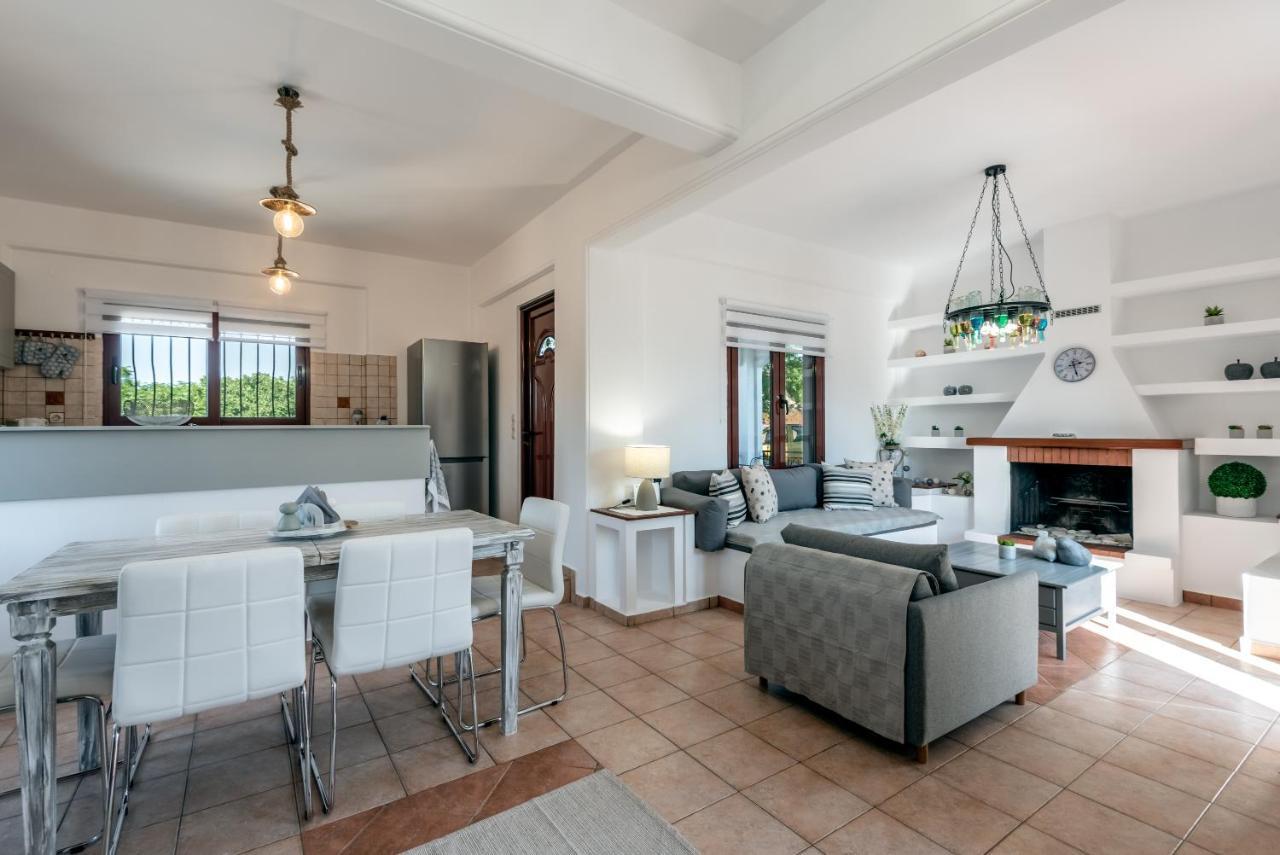 Apteramare Tradidtional House 'new Listing 2022' *