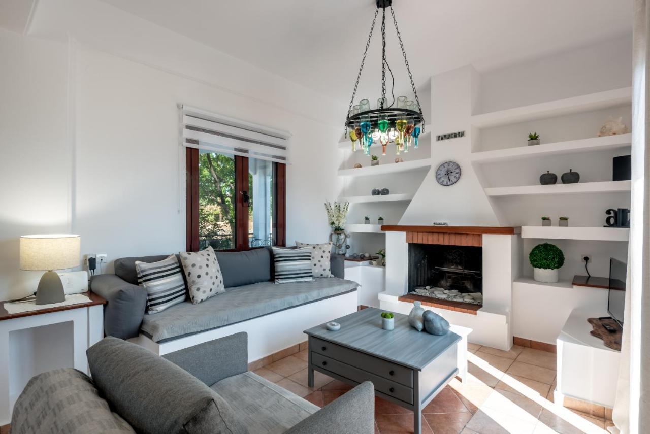 Apteramare Tradidtional House 'new Listing 2022' Villa *