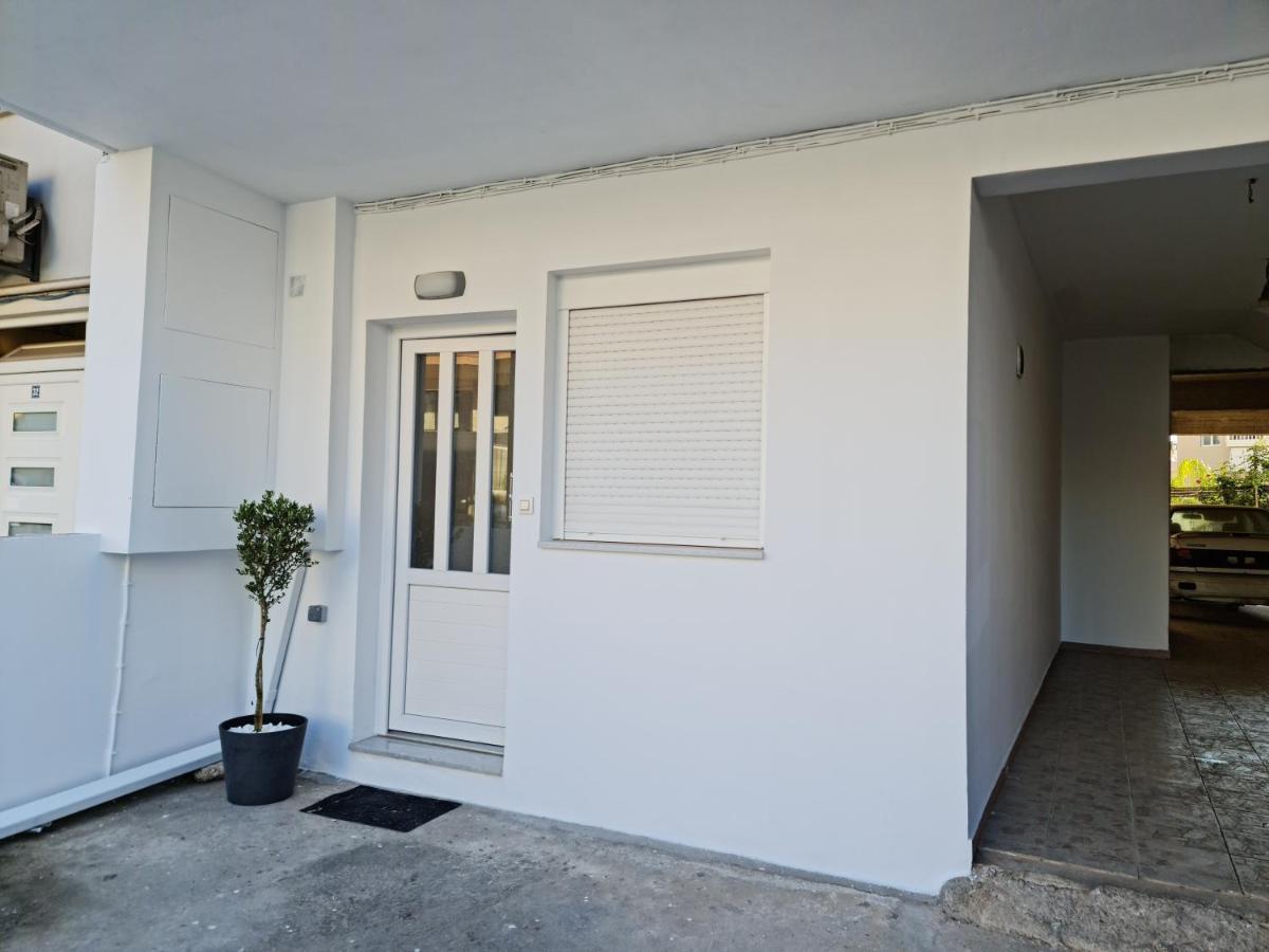 Hera Gk Apts *