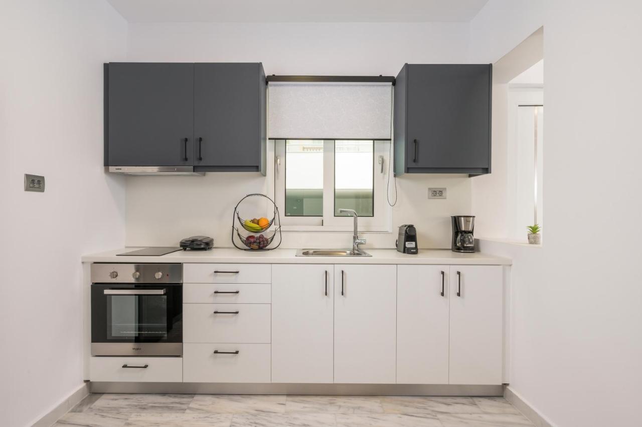 Quarters Luxury Apts Apartment