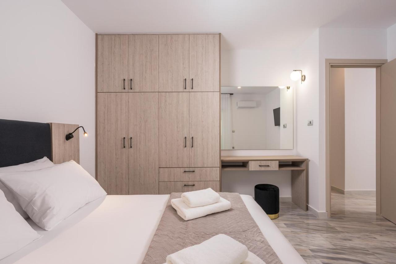 Quarters Luxury Apts *