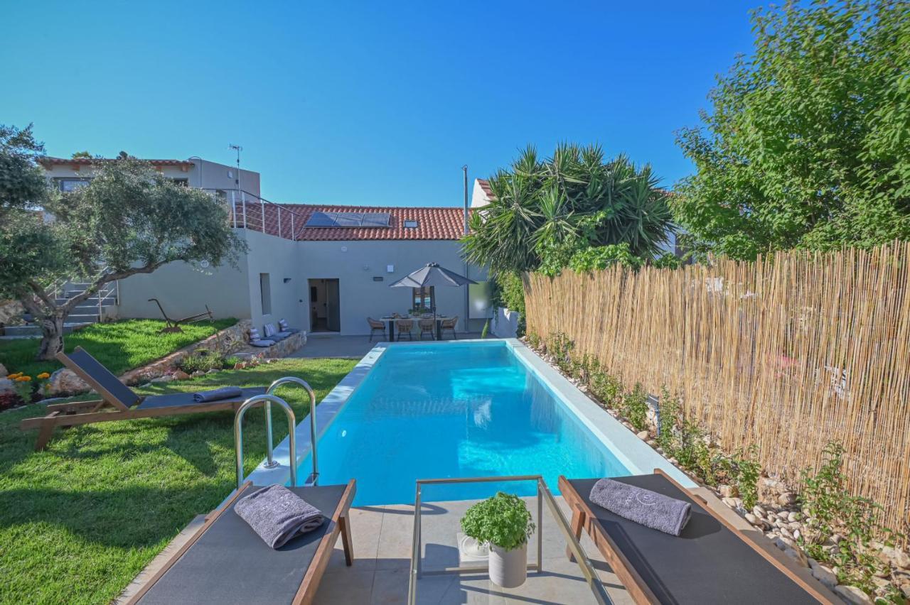 Villa Garifalia With Sauna & Hydromassage