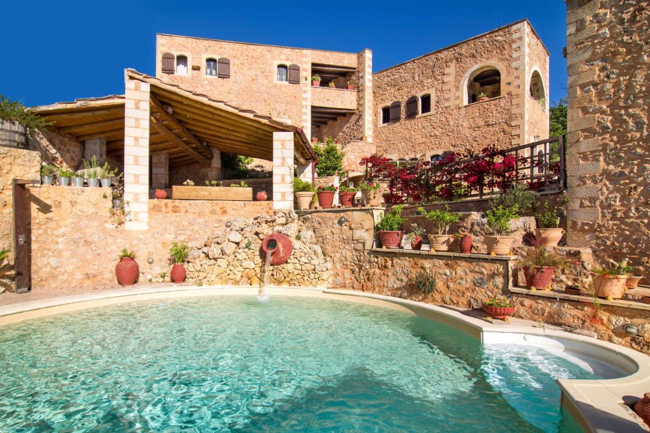 Samonas - Red Fliskouni Holiday home Chania (Crete)