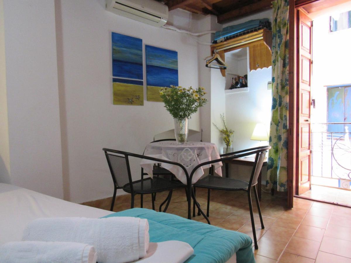Chryssoula Inn *
