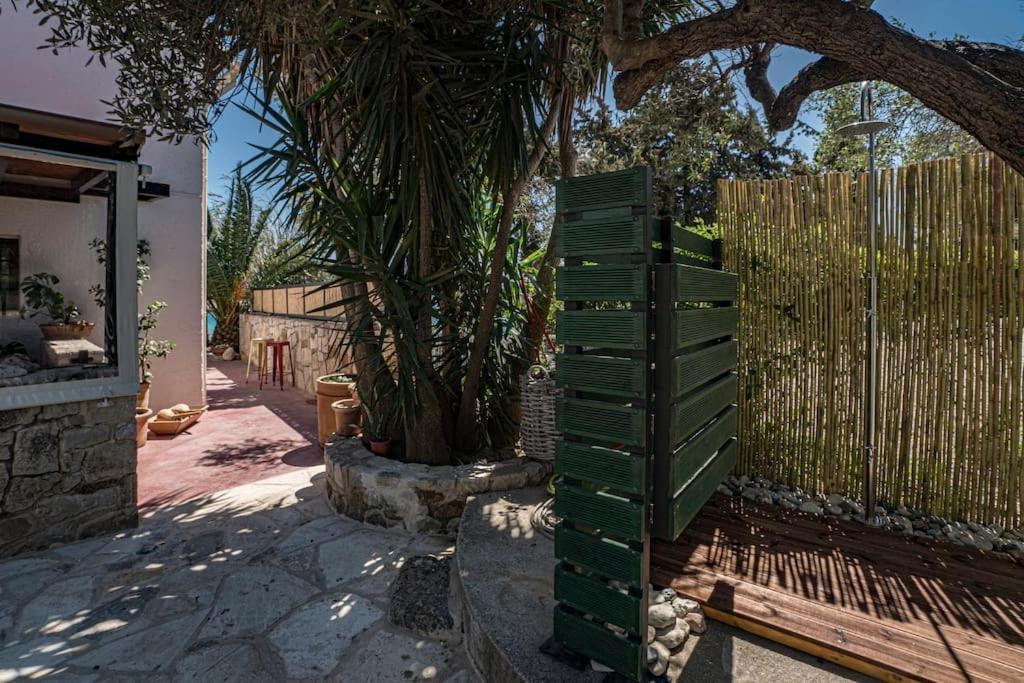 Sea And Sun Metaxy Mas, Brand-new, Beachfront ! Holiday home