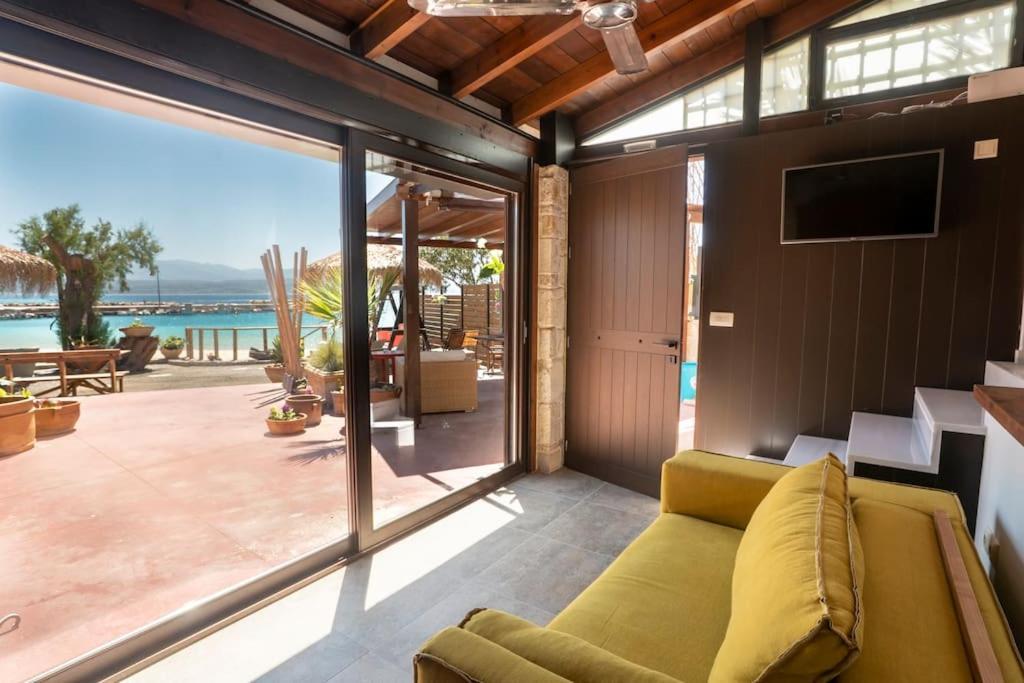 Sea And Sun Metaxy Mas, Brand-new, Beachfront ! Chania (Crete)