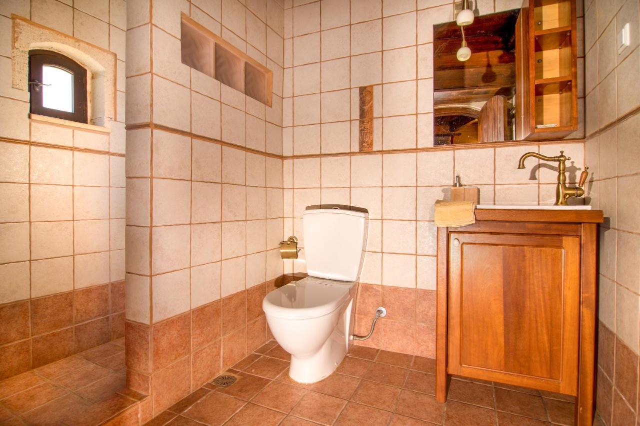 Samonas - Red Fliskouni Holiday home Chania (Crete)