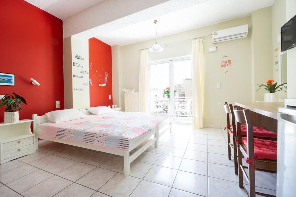 Apartment Steps From The Aprt