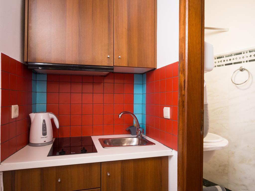 Xenon Apartment *