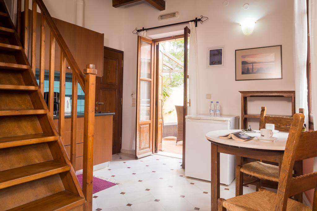 Xenon * Chania (Crete)