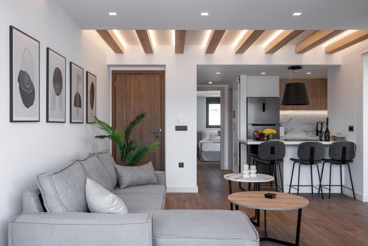 Almy Luxury Apartment *