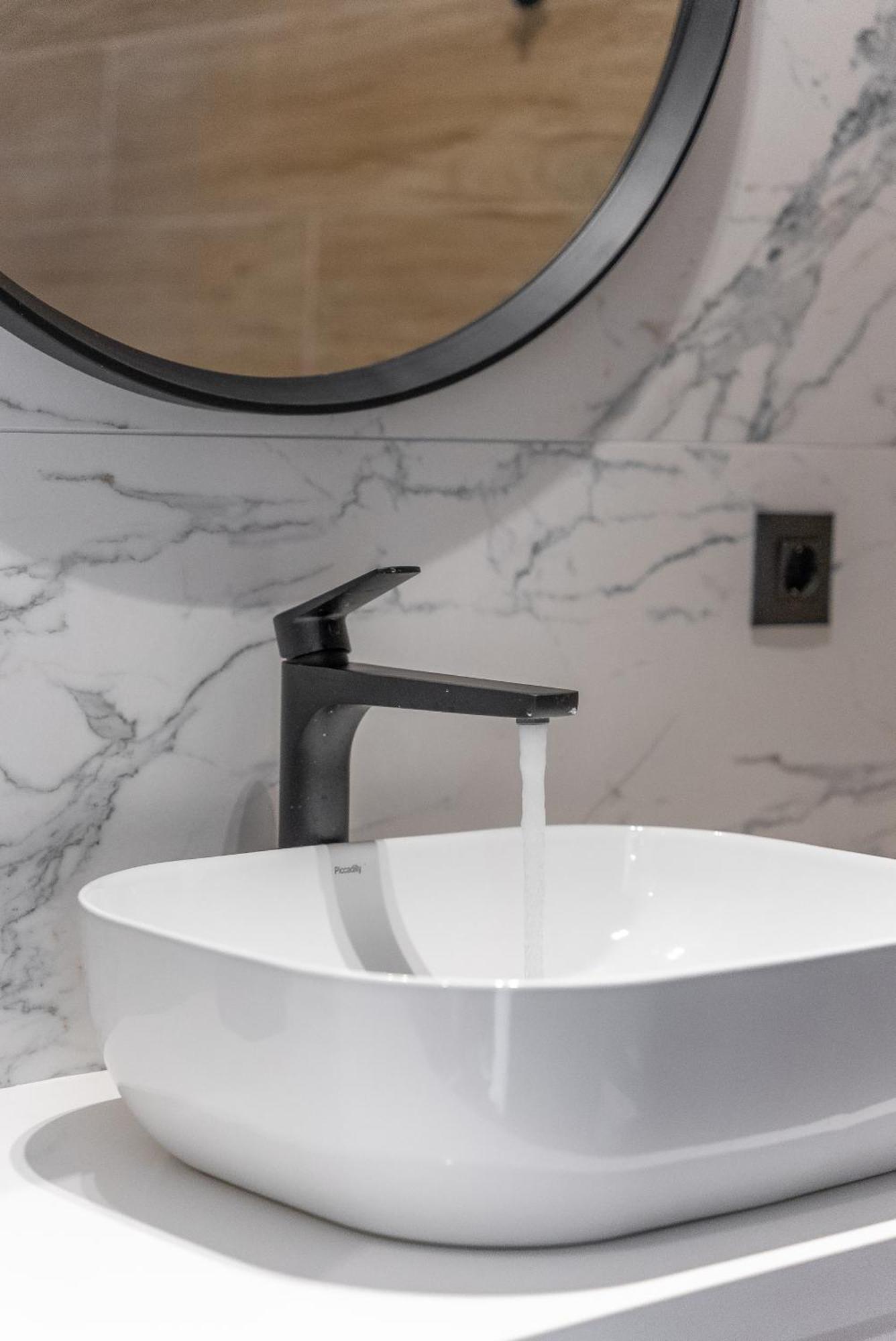 Almy Luxury Apartment *