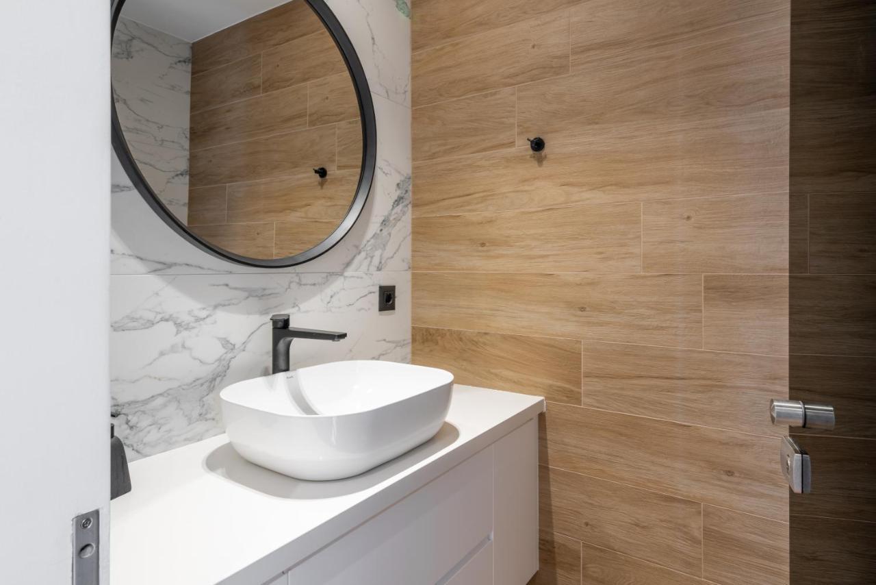 Almy Luxury Apartment