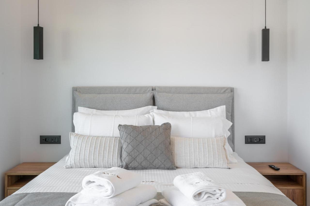 Almy Luxury Apartment