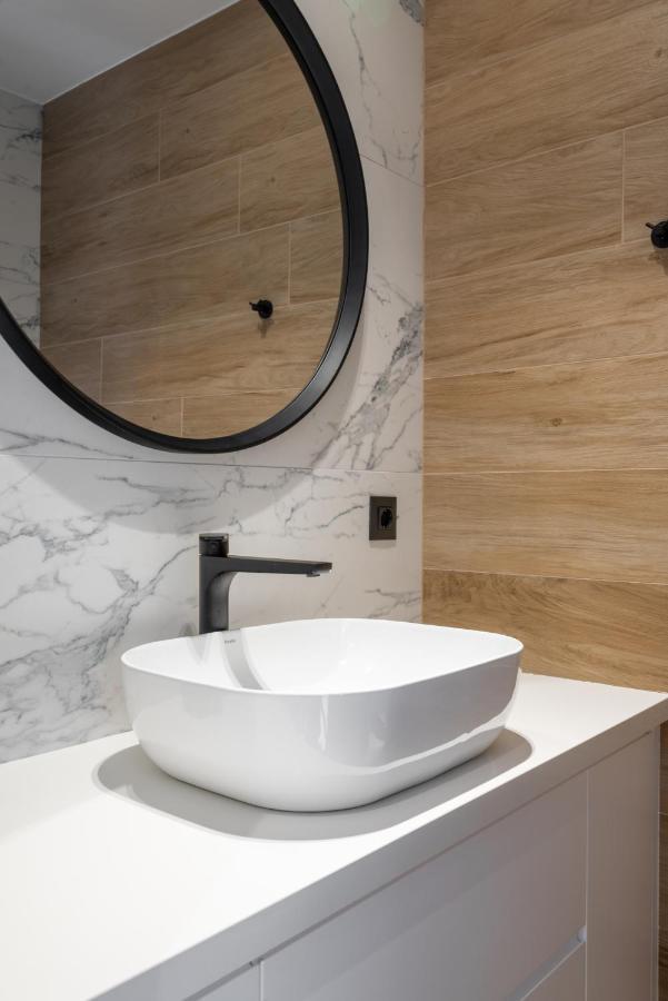 Almy Luxury