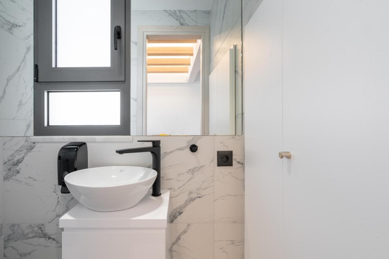 Almy Luxury Apartment