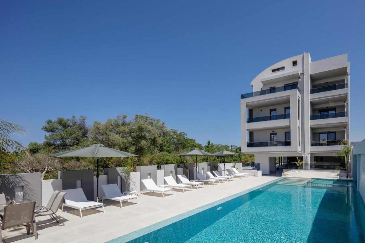 Aurora Suites *