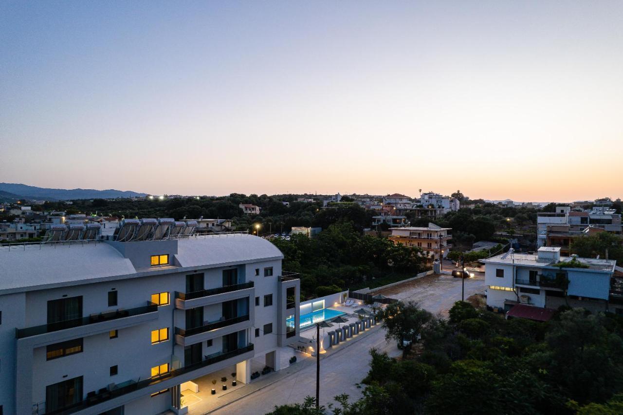 Aurora Suites Hotel *