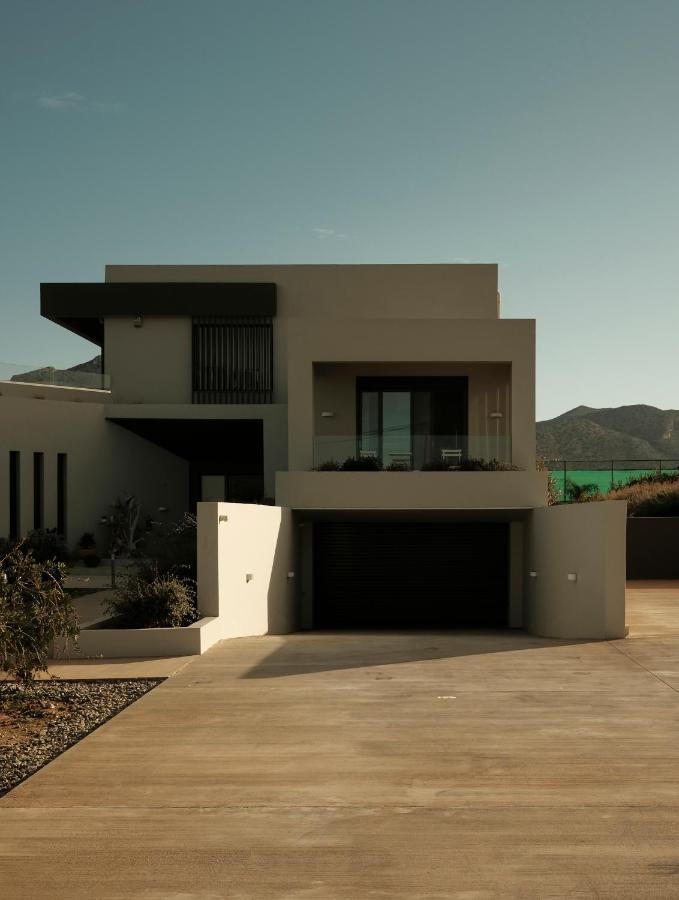 Gardenia, De Luxe Avec Piscine A Debordement