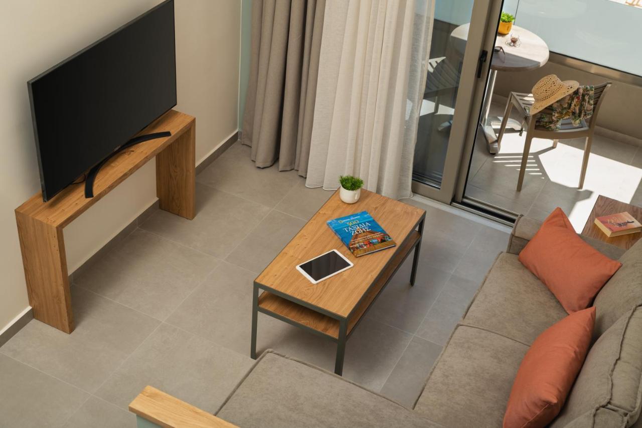 Dimitra Apts *
