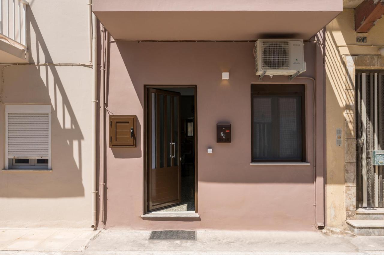 Apartment Crescendo House