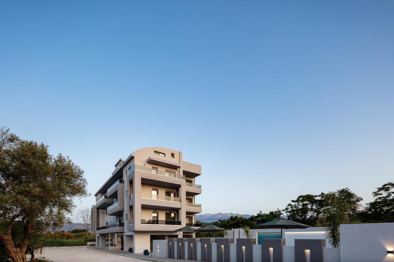 Aurora Suites Hotel *