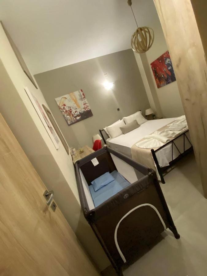 Gianna's 'superb' Apartment *