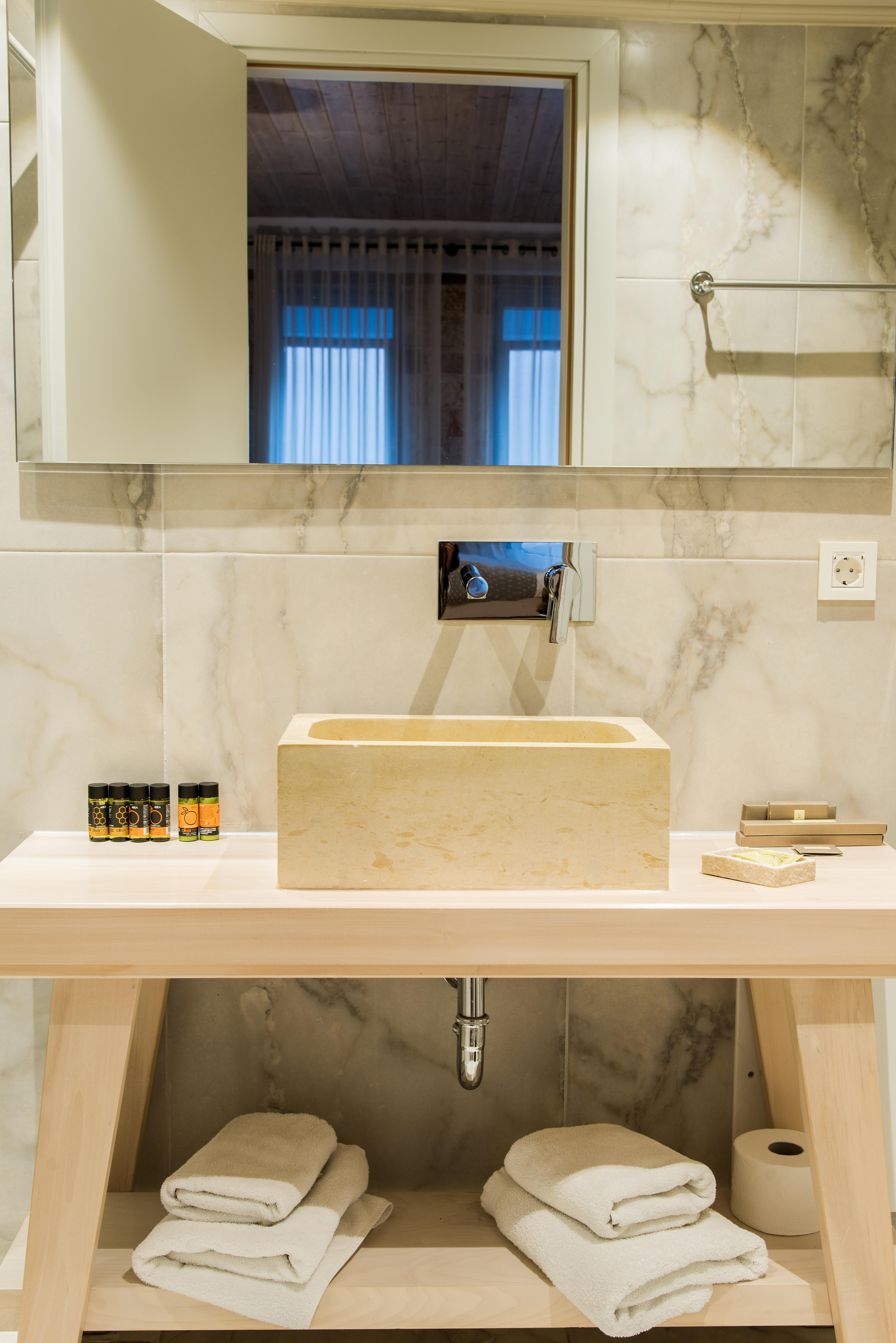 Hotel Elia Zampeliou 3*