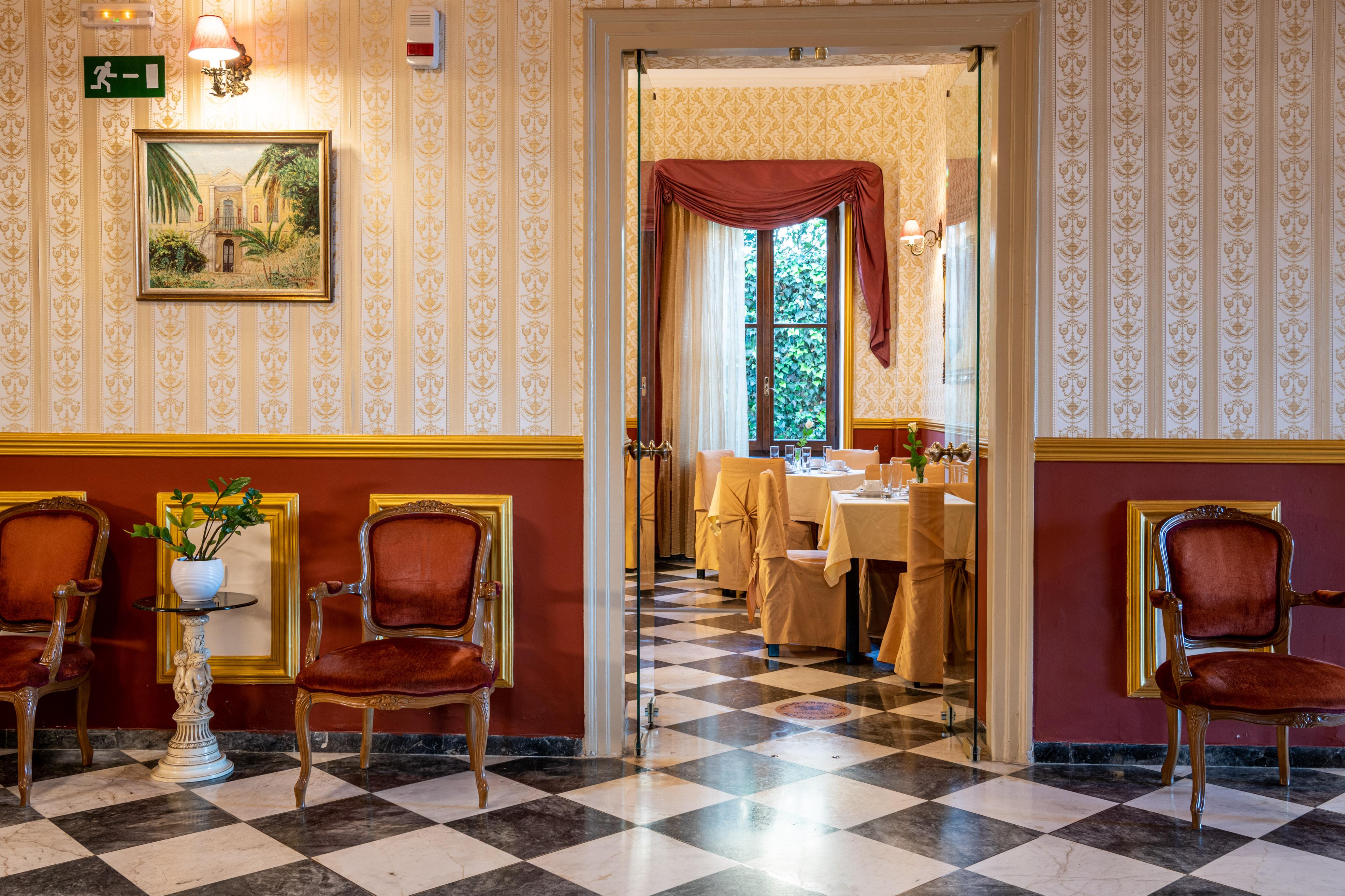 Halepa Hotel