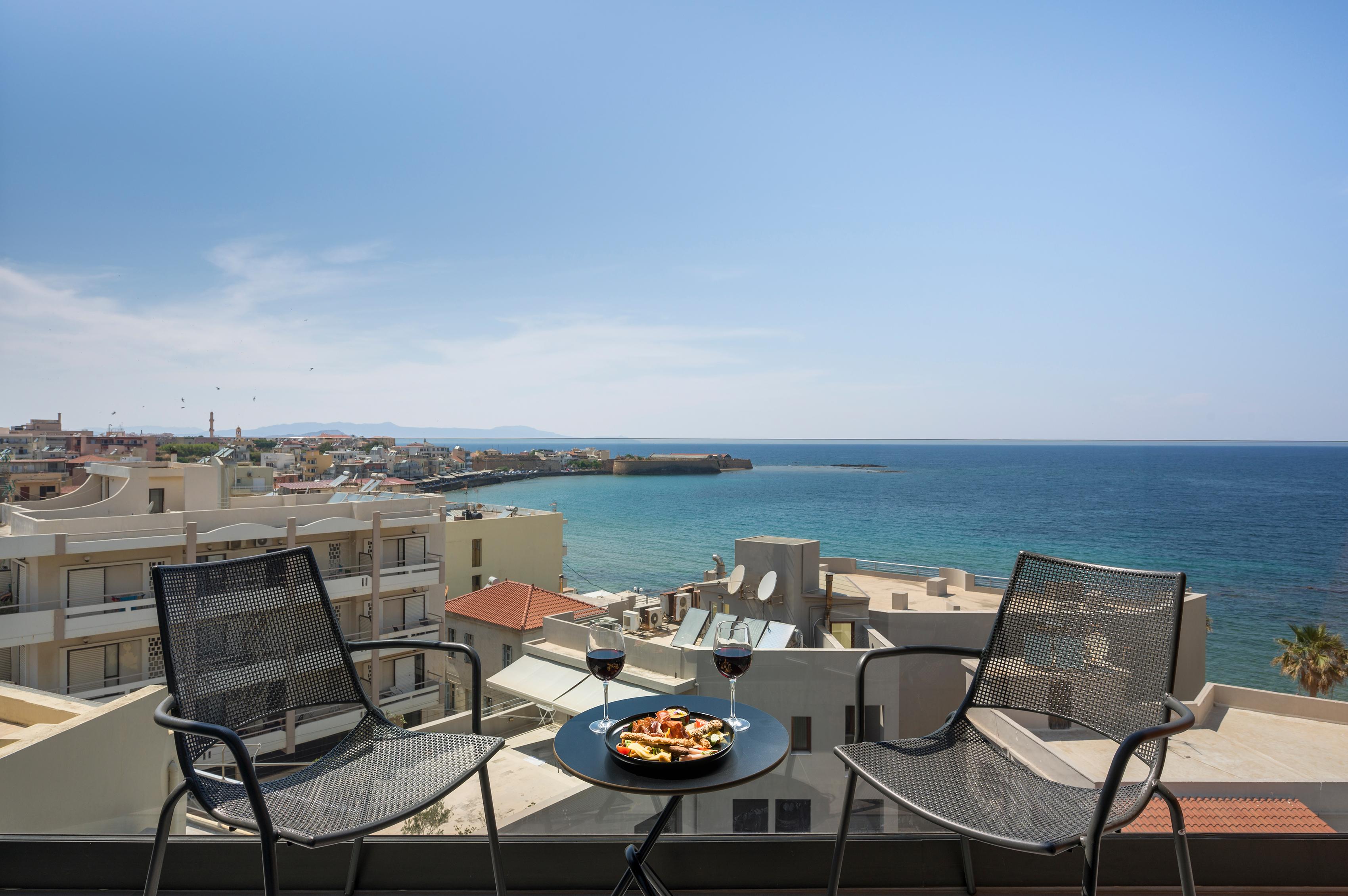 Hyperion & Hotel 4*