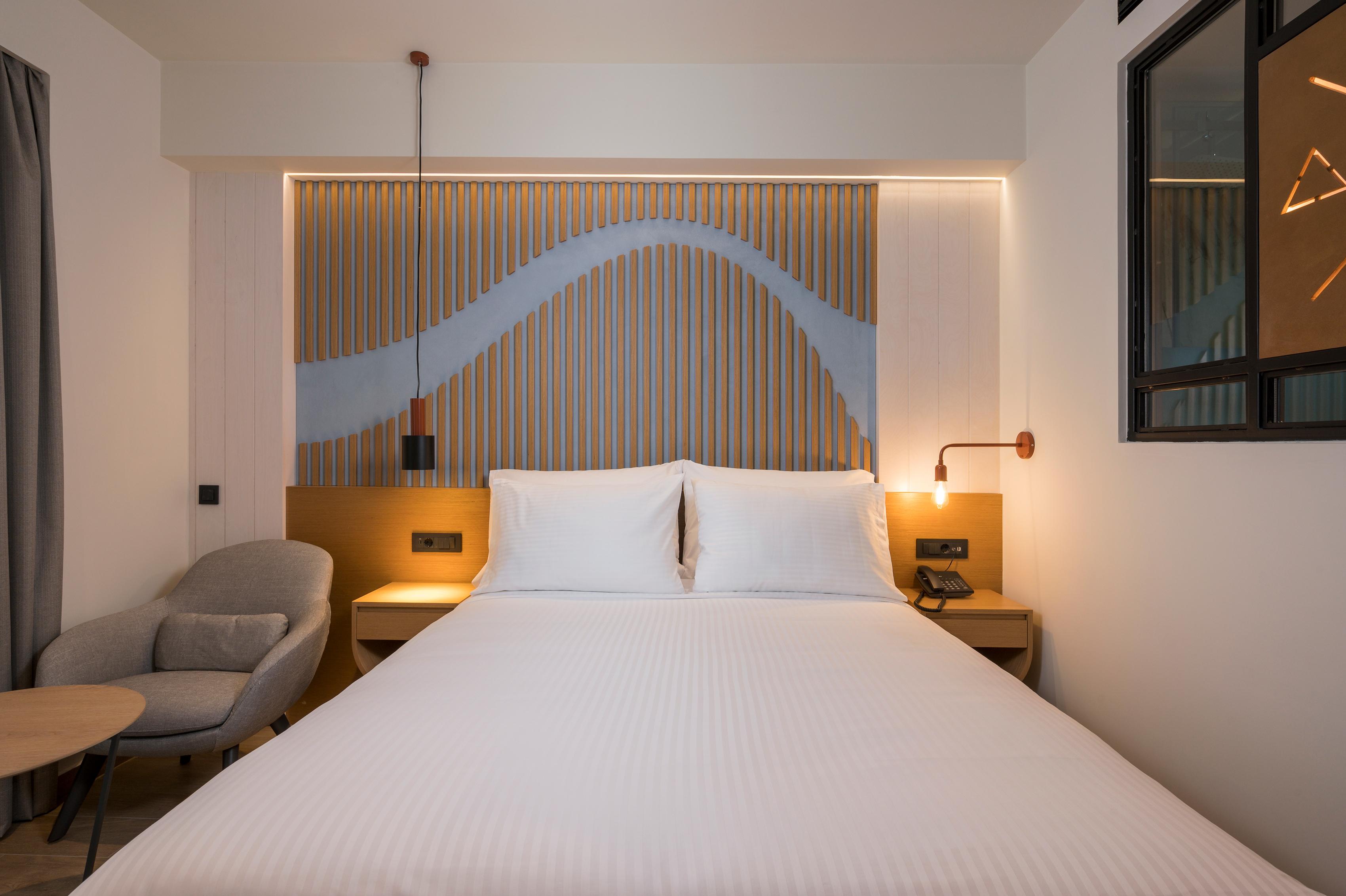 Hyperion & Hotel 4*