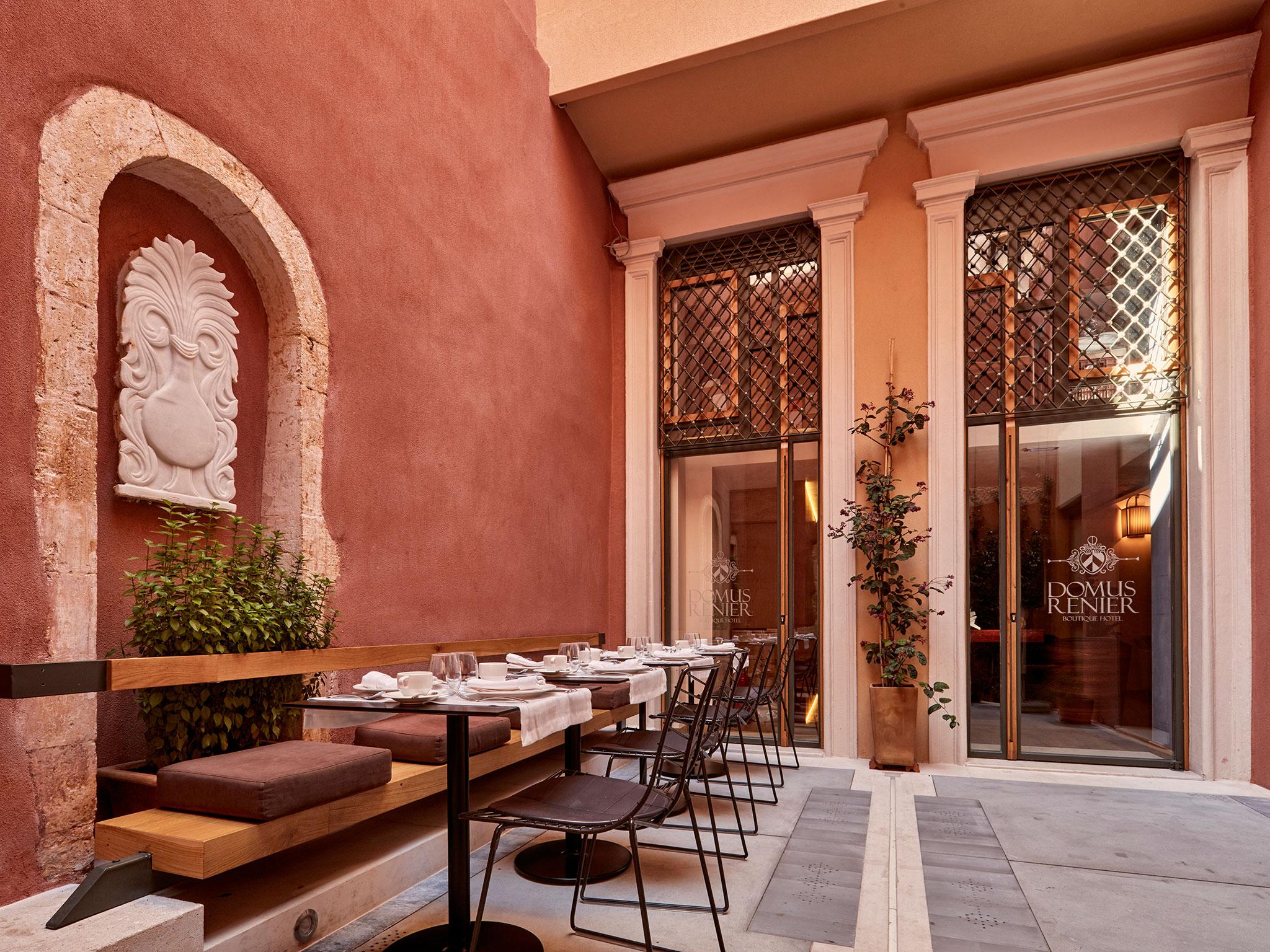 Hotel Domus Renier Boutique (adults Only) 5*