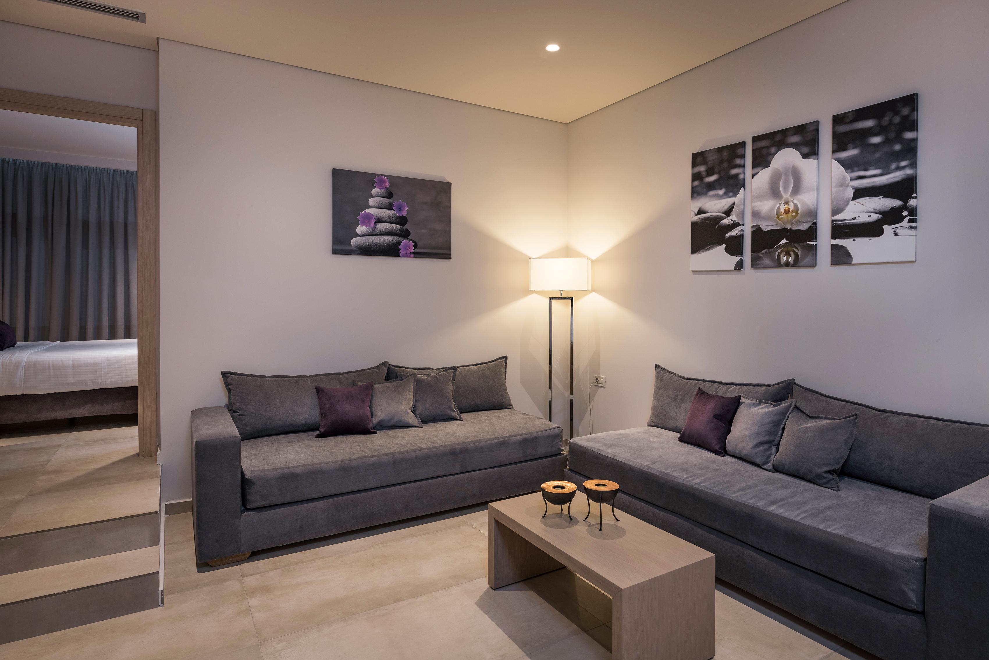 Aparthotel Trianon Luxury & Chania (Crete)